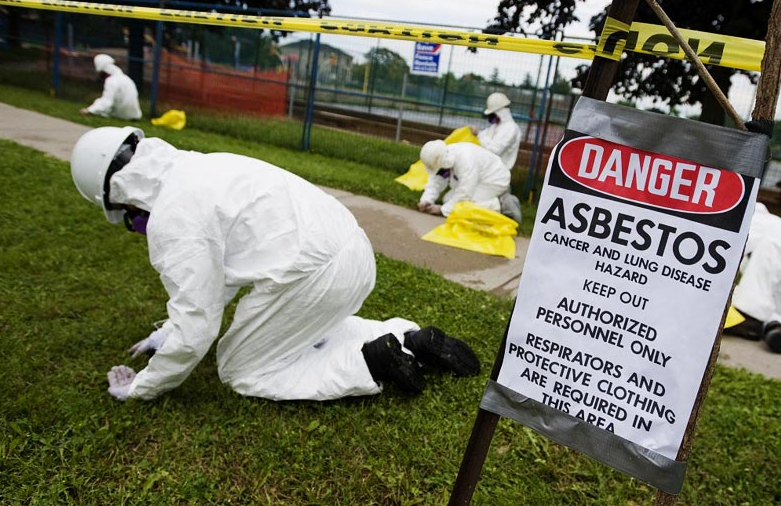 5 Reasons to Hire Specialists for Asbestos Removal Melbourne